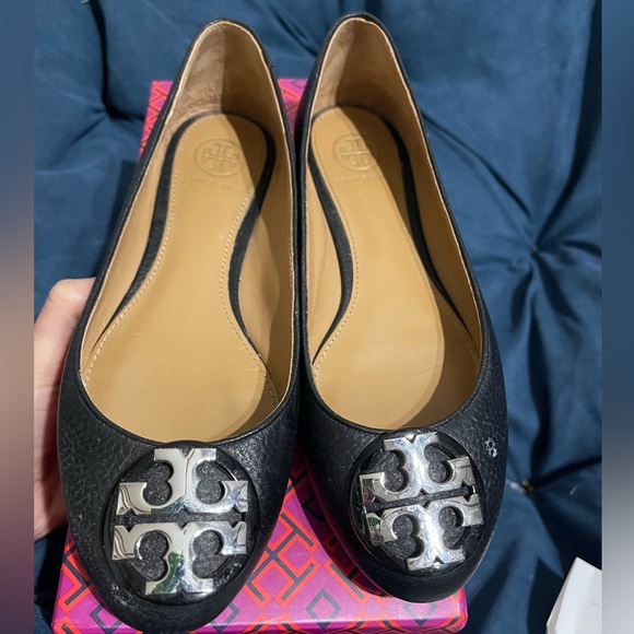 TORY BURCH Claire Ballet Flat- Tumbled Leather, Black/silver US 5 - Picture 2 of 5